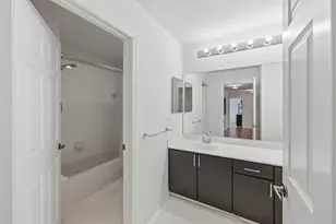 648 SW 168th Terrace, Pembroke Pines, FL 33027 - Photo 37