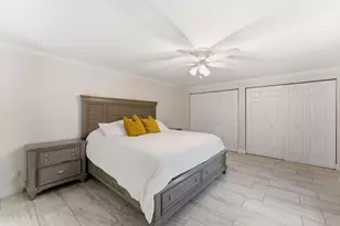 2428 NW 98th Ln, Coral Springs, FL 33065 - Photo 9