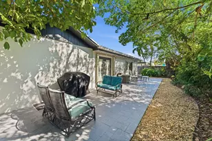 2428 NW 98th Ln, Coral Springs, FL 33065 - Photo 17