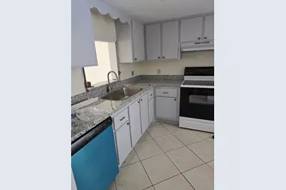 2302 Sunrise Boulevard, Fort Pierce, FL 34982 - Photo 3