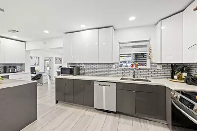 3230 Roosevelt Street, Hollywood, FL 33021 - Photo 9