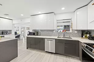 3230 Roosevelt St, Hollywood, FL 33021 - Photo 9