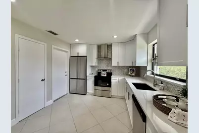 9890 Pecan Tree Drive #B, Boynton Beach, FL 33436 - Photo 5