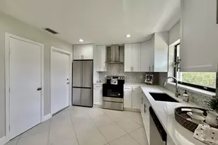 9890 Pecan Tree Dr, Boynton Beach, FL 33436 - Photo 5