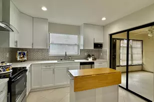 9890 Pecan Tree Dr, Boynton Beach, FL 33436 - Photo 5