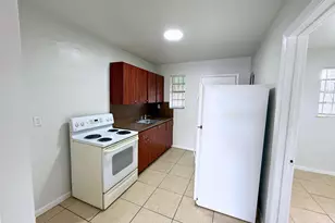 1490 NE 152nd St, North Miami Beach, FL 33162 - Photo 9