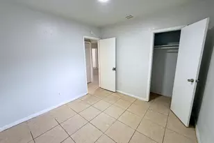 1490 NE 152nd St, North Miami Beach, FL 33162 - Photo 7