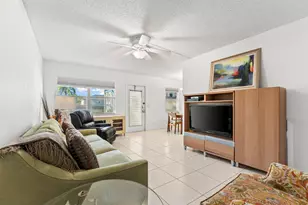 1047 Lincoln C, Boca Raton, FL 33434 - Photo 5