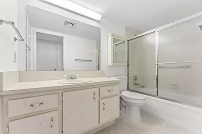 1047 Lincoln C, Boca Raton, FL 33434 - Photo 17
