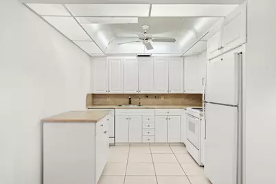 1047 Lincoln C, Boca Raton, FL 33434 - Photo 9