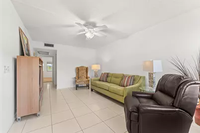 1047 Lincoln C, Boca Raton, FL 33434 - Photo 5