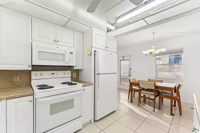 1047 Lincoln C, Boca Raton, FL 33434 - Photo 11
