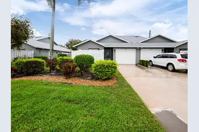 6776 SE Yorktown Drive, Hobe Sound, FL 33455 - Photo 1