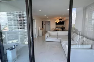 20515 E Country Club Dr, Miami, FL 33180 - Photo 29