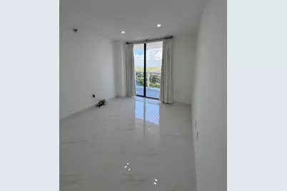 20515 E Country Club Drive #1442, Miami, FL 33180 - Photo 25