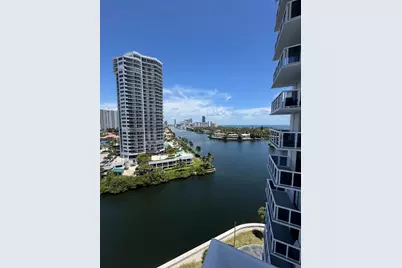 20515 E Country Club Drive #1442, Miami, FL 33180 - Photo 3