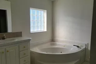 8125 9th Hole Dr, Port Saint Lucie, FL 34952 - Photo 9