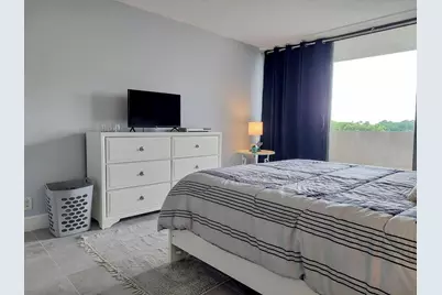 1830 Embassy Drive #605, West Palm Beach, FL 33401 - Photo 7