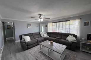 709 Caddie Pl, West Palm Beach, FL 33409 - Photo 5