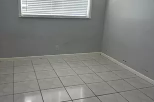 4051 NE 13th Ave, Oakland Park, FL 33334 - Photo 3