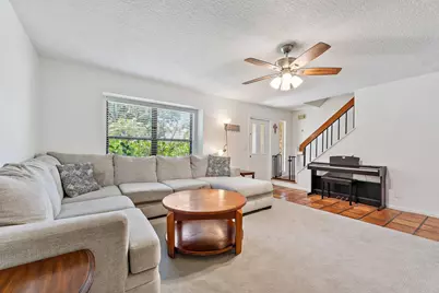 1007 Raintree Lane, Palm Beach Gardens, FL 33410 - Photo 11