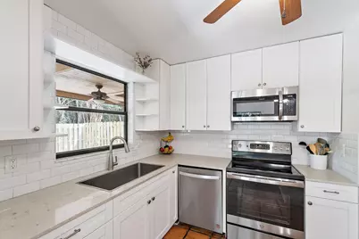 1007 Raintree Lane, Palm Beach Gardens, FL 33410 - Photo 21