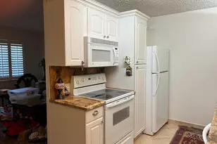 2057 Cambridge C, Deerfield Beach, FL 33442 - Photo 5