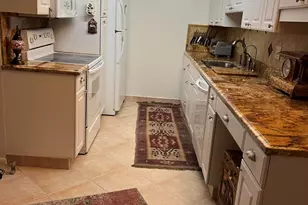 2057 Cambridge C, Deerfield Beach, FL 33442 - Photo 3