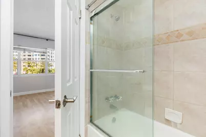 3250 NE 28th Street #404, Fort Lauderdale, FL 33308 - Photo 17