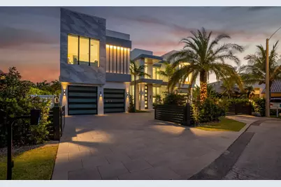 749 Bamboo Drive, Boca Raton, FL 33432 - Photo 9