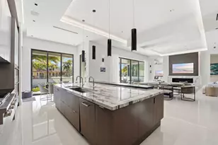 749 Bamboo Dr, Boca Raton, FL 33432 - Photo 37