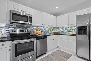 3051 S Palm Aire Dr, Pompano Beach, FL 33069 - Photo 9