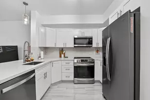 533 NE 3rd Ave, Fort Lauderdale, FL 33301 - Photo 3
