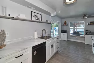 2376 Armour Dr, Dunedin, FL 34698 - Photo 27