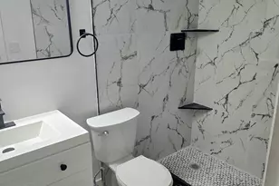 4204 Waterview Cir, Palm Springs, FL 33461 - Photo 13