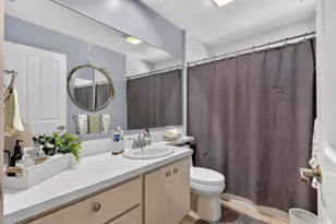 1242 NW Sun Terrace Cir, Port Saint Lucie, FL 34986 - Photo 15