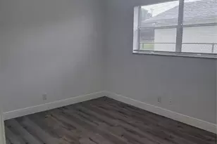 980 SW 76th Ave, North Lauderdale, FL 33068 - Photo 19