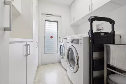 20100 NE 20th Court, Miami, FL 33179 - Photo 17