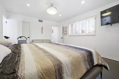 20100 NE 20th Court, Miami, FL 33179 - Photo 13