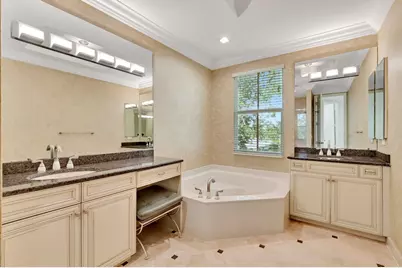 100 W Prive Circle, Delray Beach, FL 33445 - Photo 27