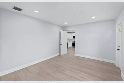 699 NE 40th Street, Oakland Park, FL 33334 - Photo 31