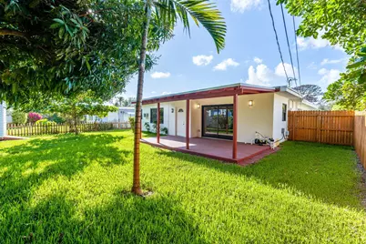 699 NE 40th Street, Oakland Park, FL 33334 - Photo 35