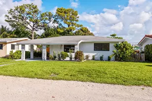 699 NE 40th St, Oakland Park, FL 33334 - Photo 3
