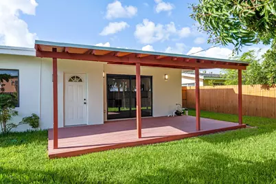 699 NE 40th Street, Oakland Park, FL 33334 - Photo 33