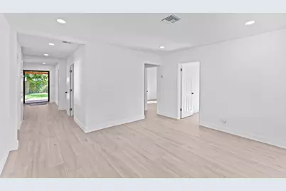 699 NE 40th Street, Oakland Park, FL 33334 - Photo 11