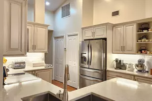 13053 Meadowbreeze Dr, Wellington, FL 33414 - Photo 15