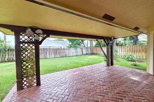 13053 Meadowbreeze Dr, Wellington, FL 33414 - Photo 9