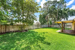13053 Meadowbreeze Dr, Wellington, FL 33414 - Photo 47