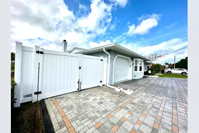 141 NE Sagamore Terrace, Port Saint Lucie, FL 34983 - Photo 5