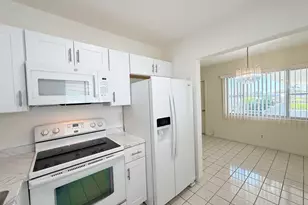 3402 Cynthia Ln, Lake Worth, FL 33461 - Photo 5